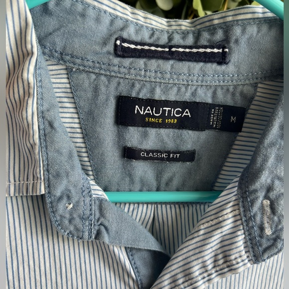 Men’s Nautica - Classic Fit collared shirt - Picture 5 of 5